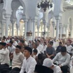 Peringatan 21 Tahun Tsunami Aceh: Ribuan Jemaah di Masjid Raya Baiturrahman Doakan Korban Banjir